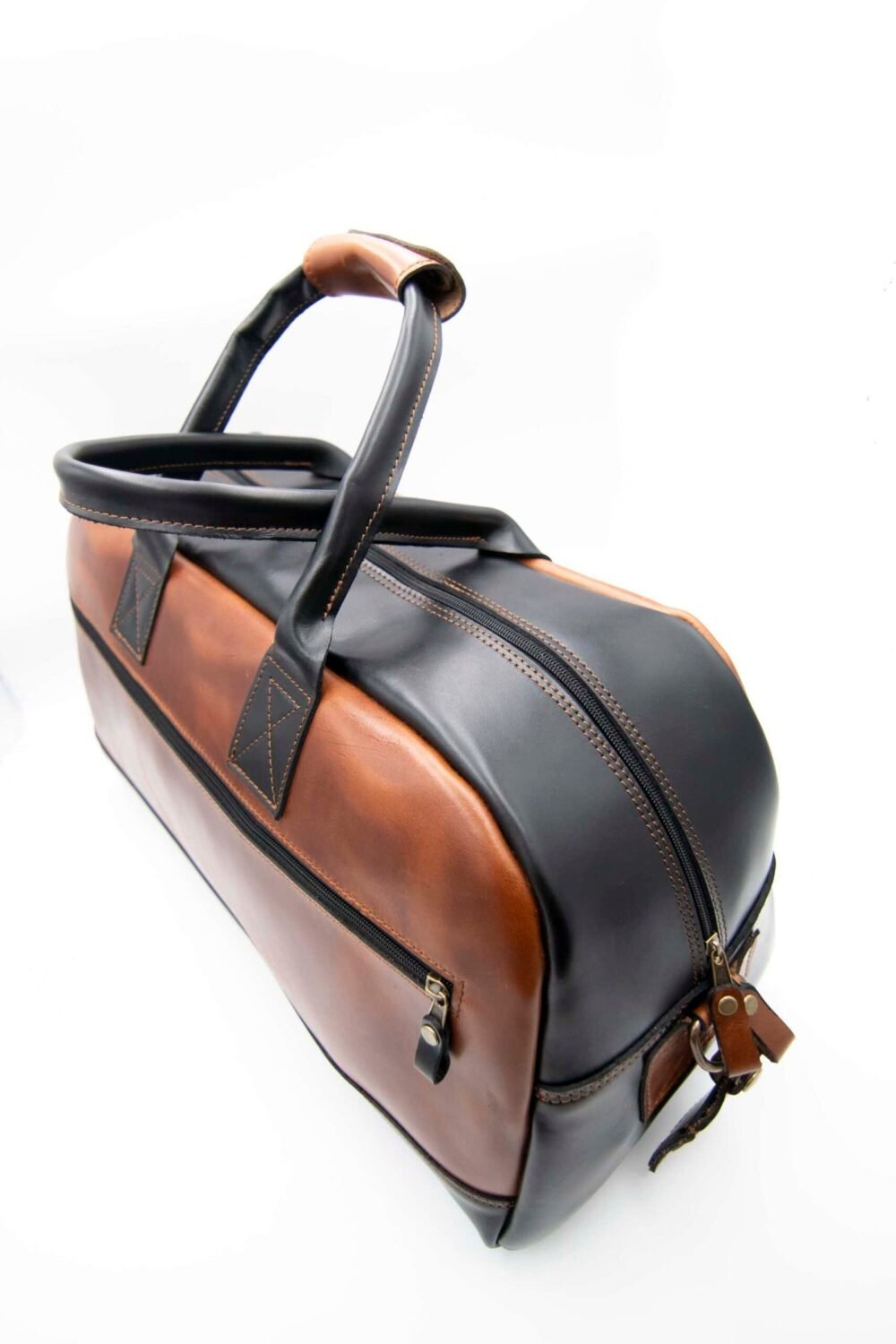 Handmade Leather Weekender Bag with Color Combinations – Cognac & Black